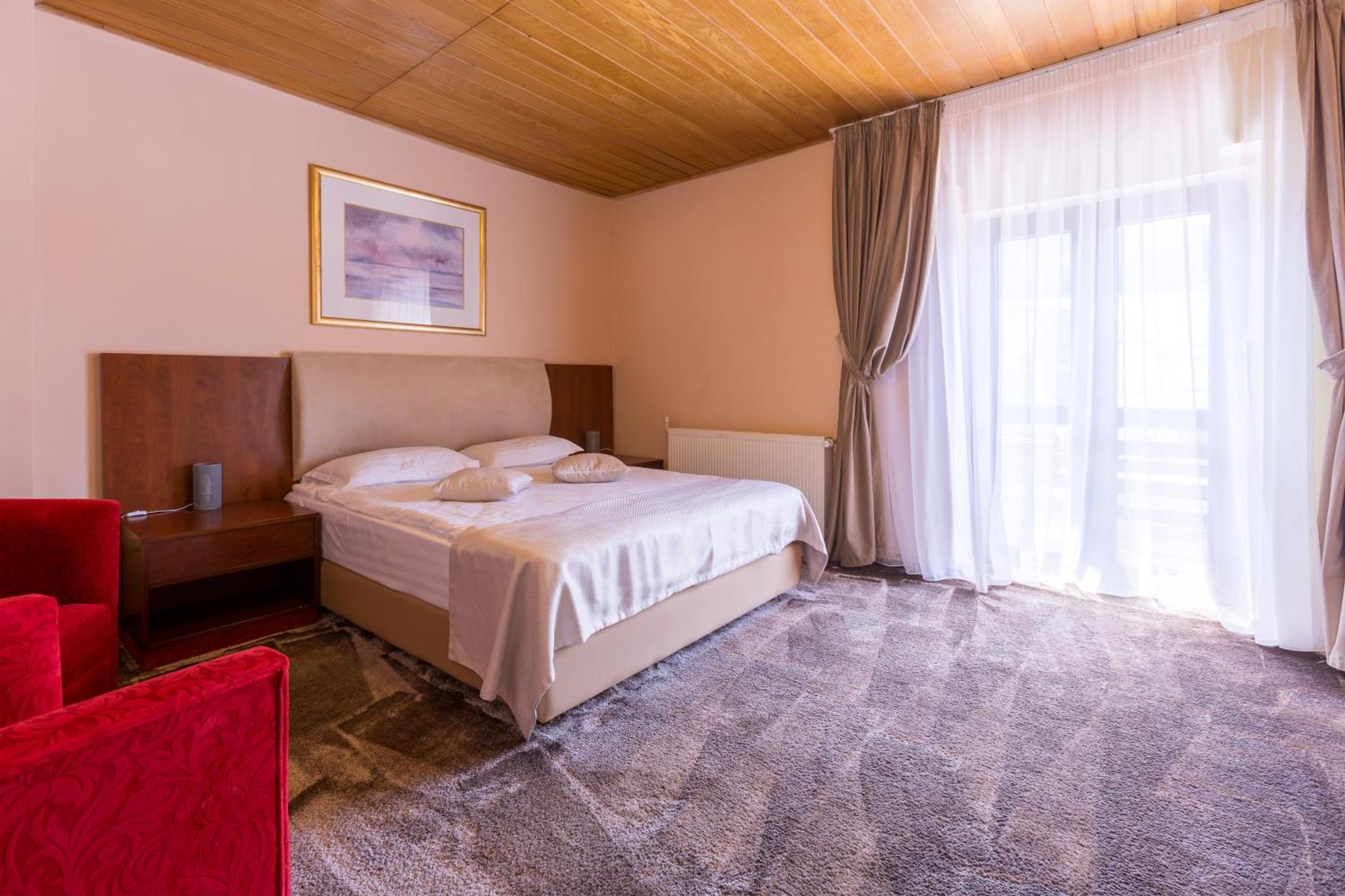 Vila Pinul Si Mesteacanul Poiana Brasov Bagian luar foto
